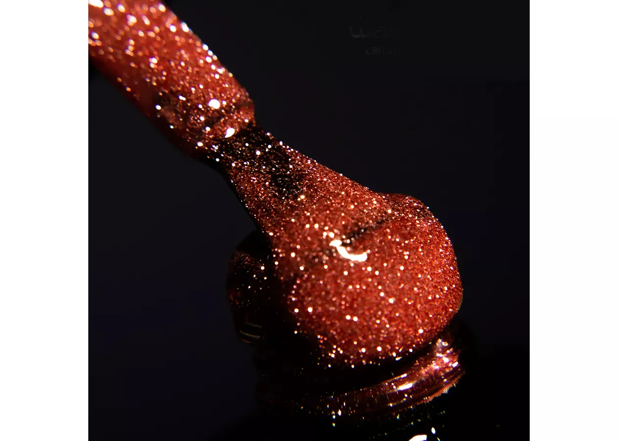 Гель-лак світловідбиваючий Divia 