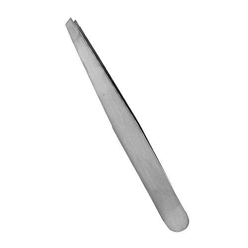 Eyebrow tweezers with a straight edge 