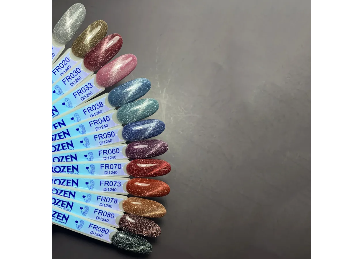 Палітра на тіпсах на гель-лак Divia 