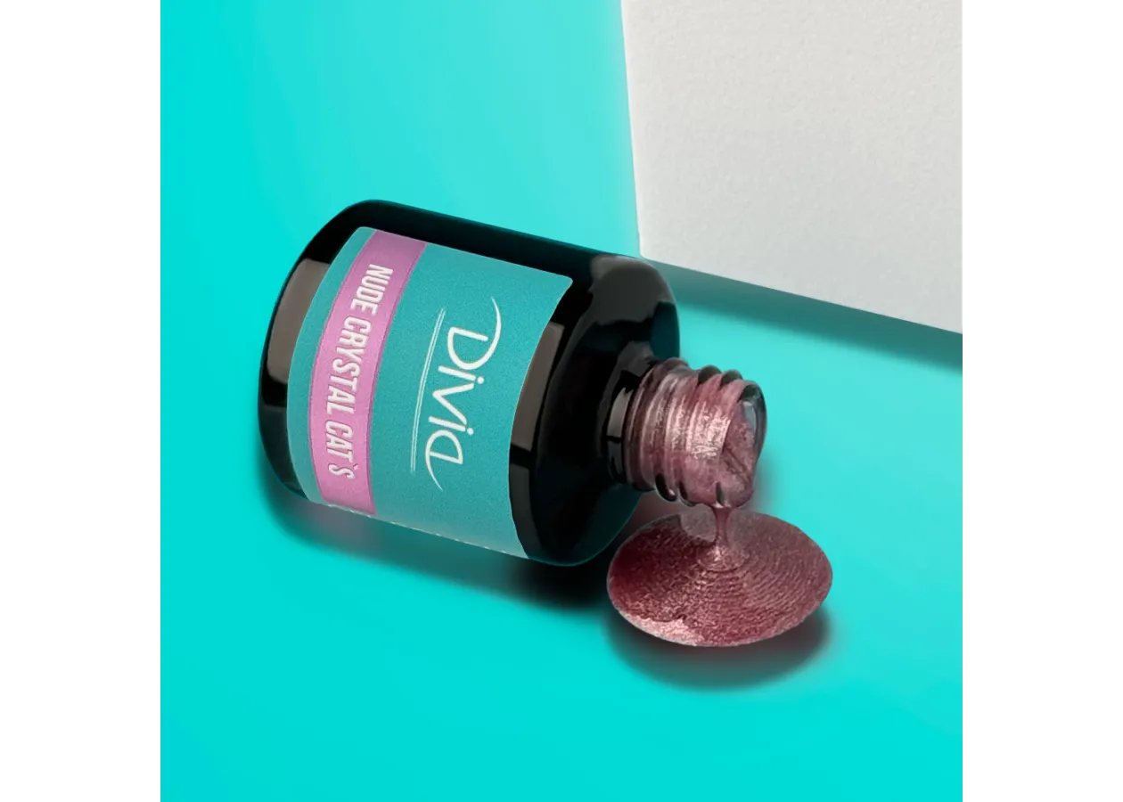 Гель-лак кришталева кішка 