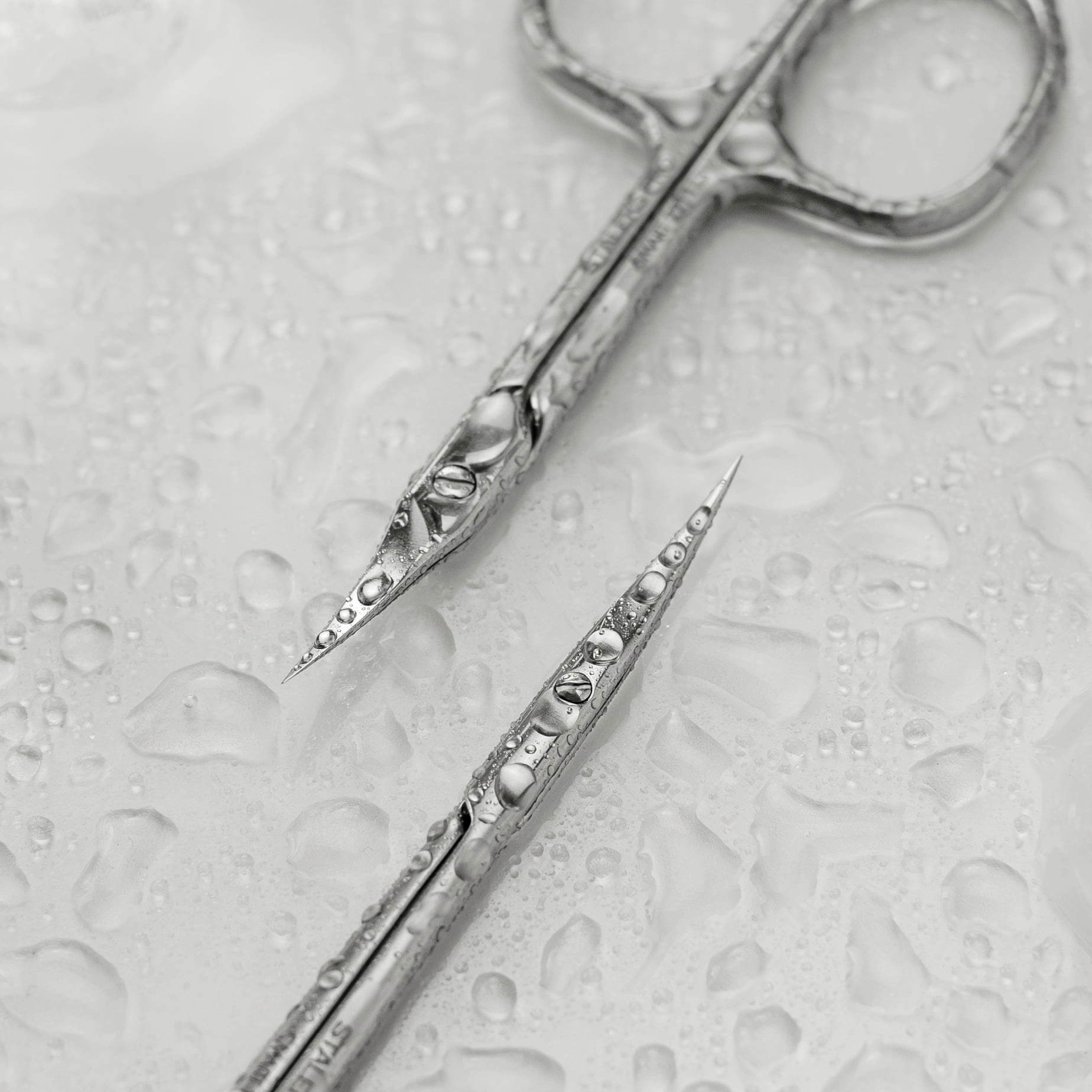 Асортимент манікюрних інструментів Асортимент манікюрних інструментів