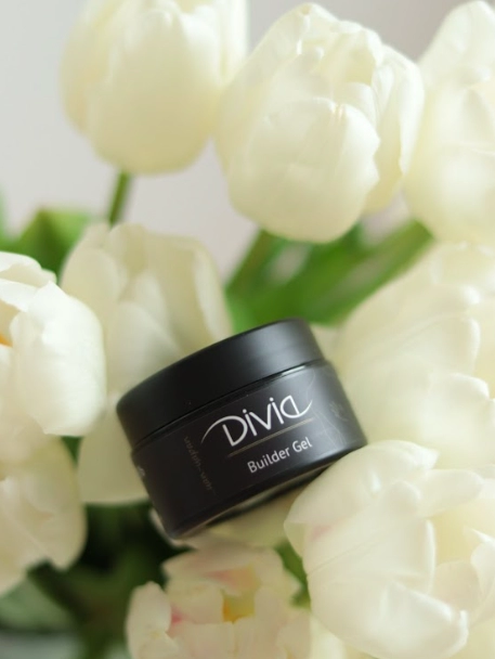 Гель для нарощування нігтів