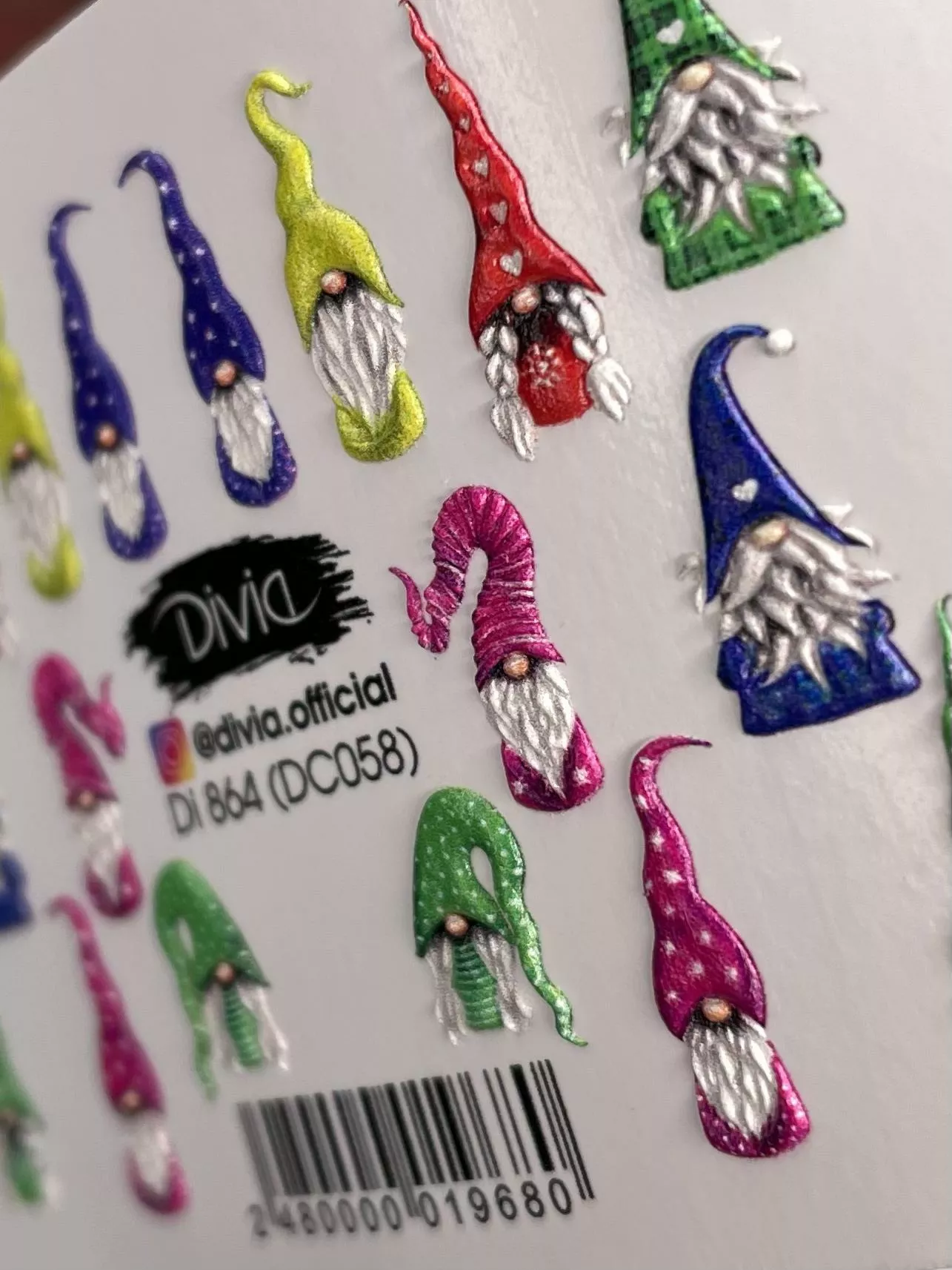 Види наклейок на нігті